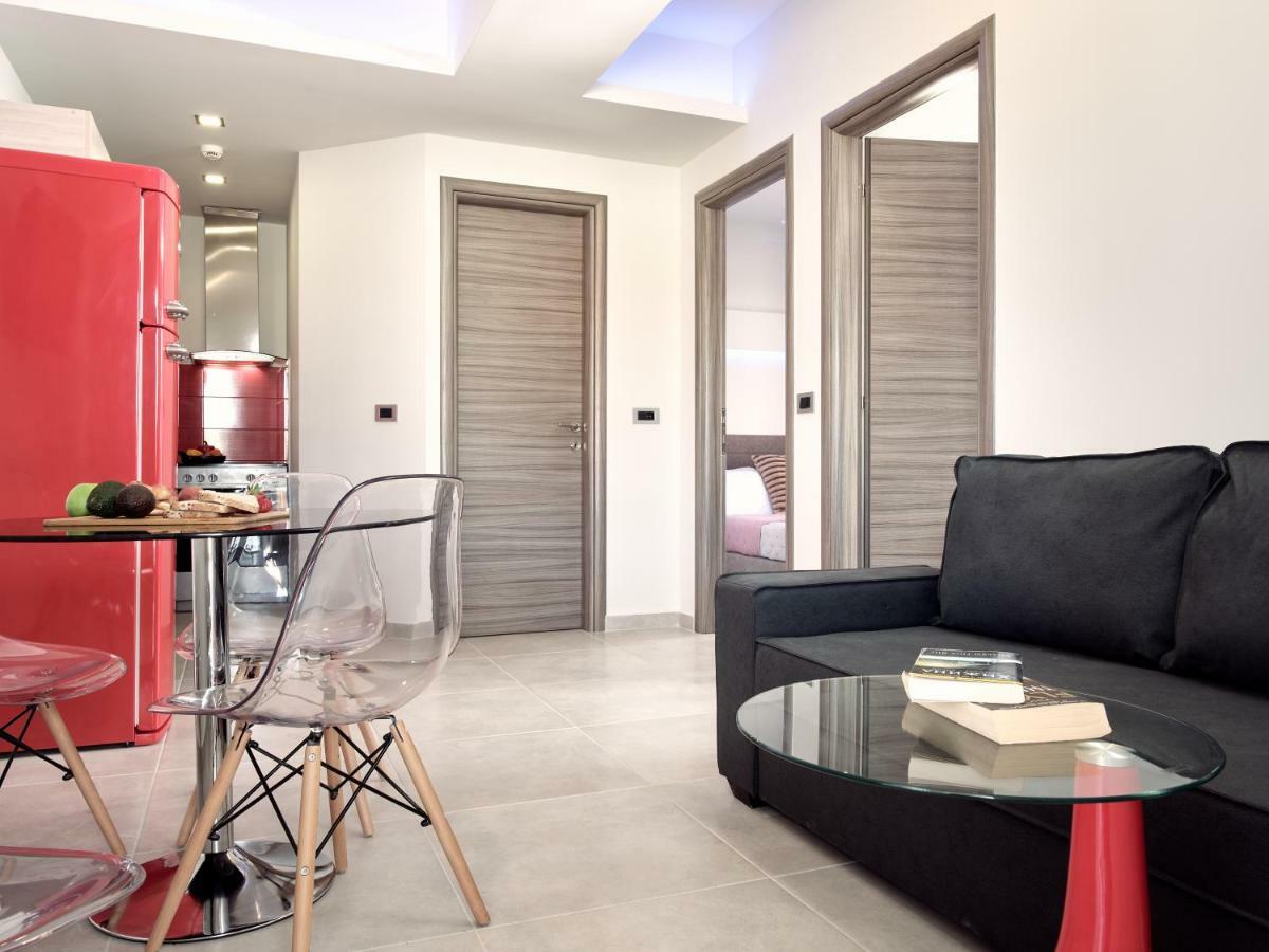 לגאנאס Savvas Luxury Suites מראה חיצוני תמונה